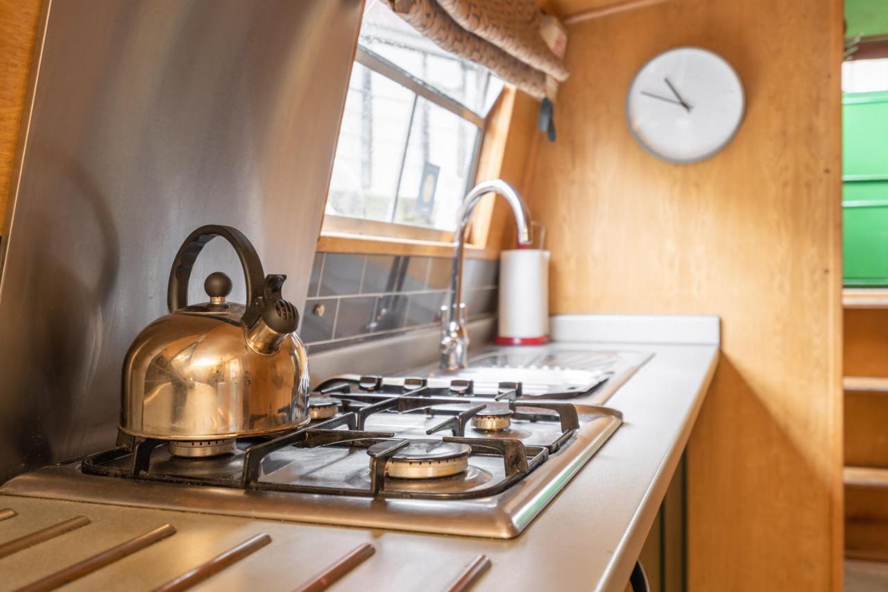 Edinburgh - Houseboats Hotel Bagian luar foto