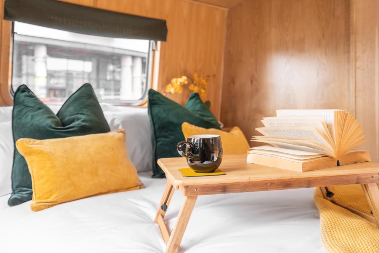 Edinburgh - Houseboats Hotel Bagian luar foto