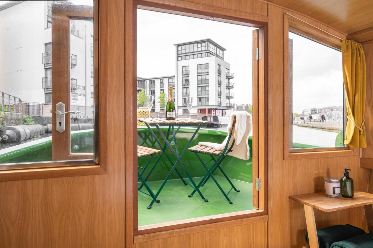 Edinburgh - Houseboats Hotel Bagian luar foto