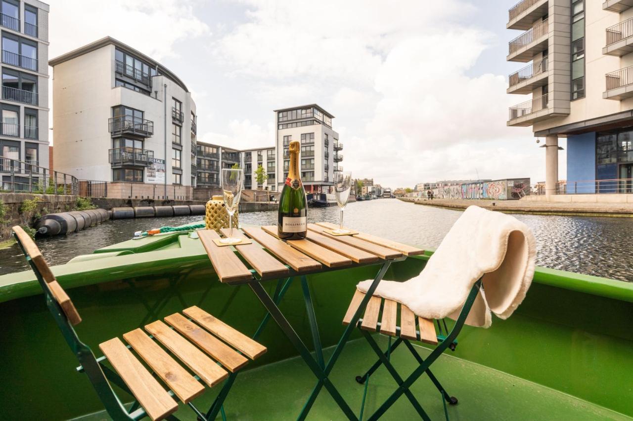 Edinburgh - Houseboats Hotel Bagian luar foto