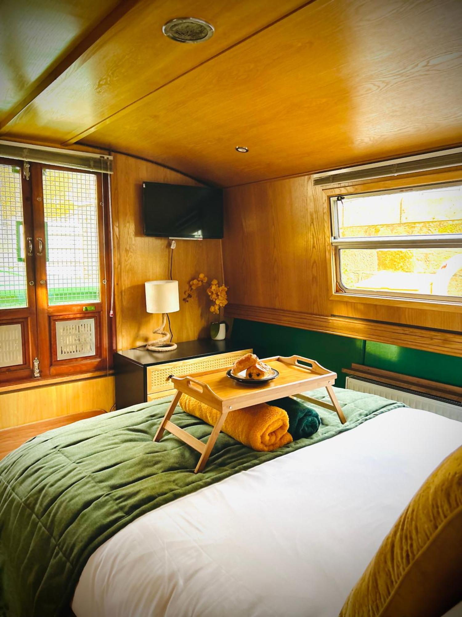 Edinburgh - Houseboats Hotel Bagian luar foto