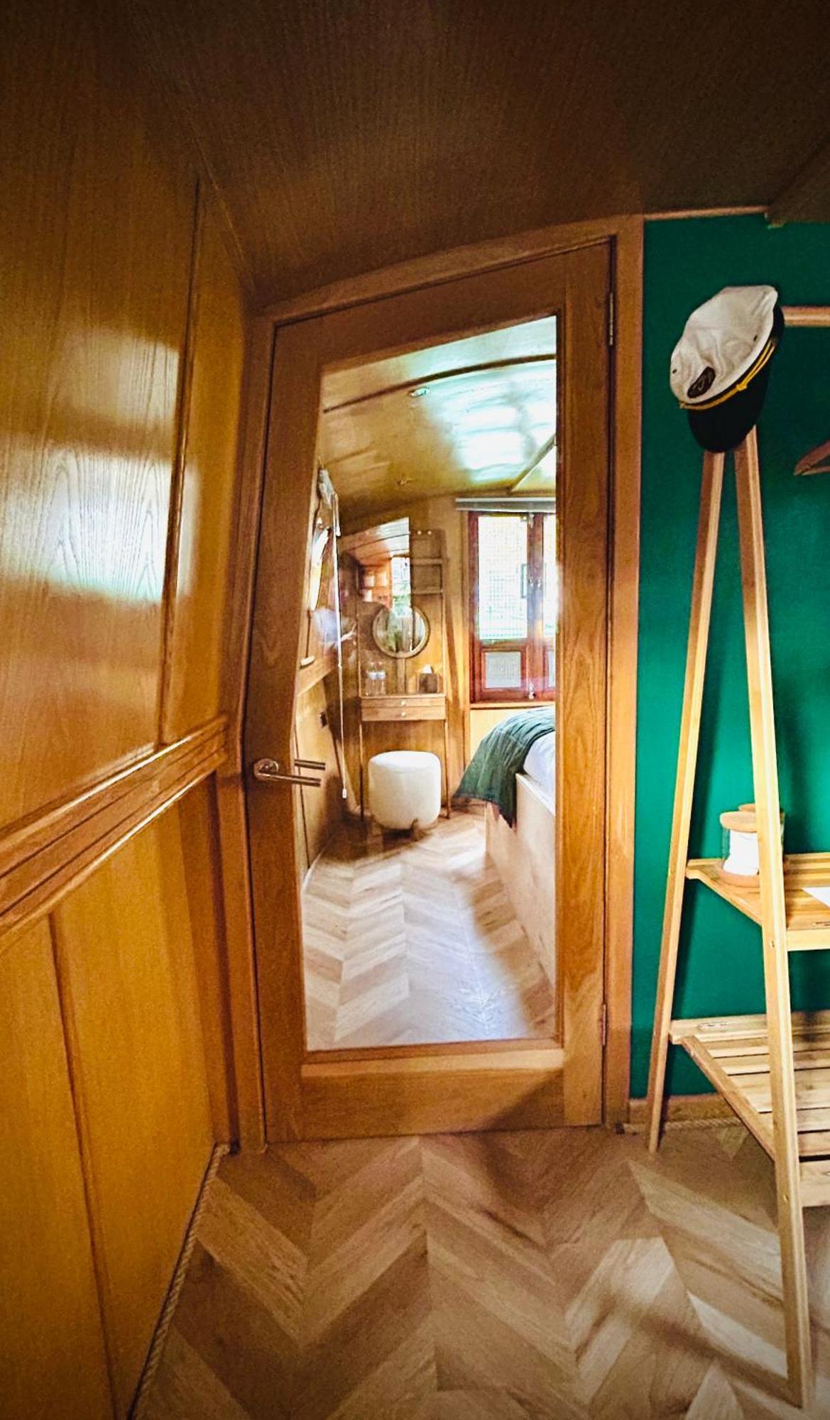 Edinburgh - Houseboats Hotel Bagian luar foto