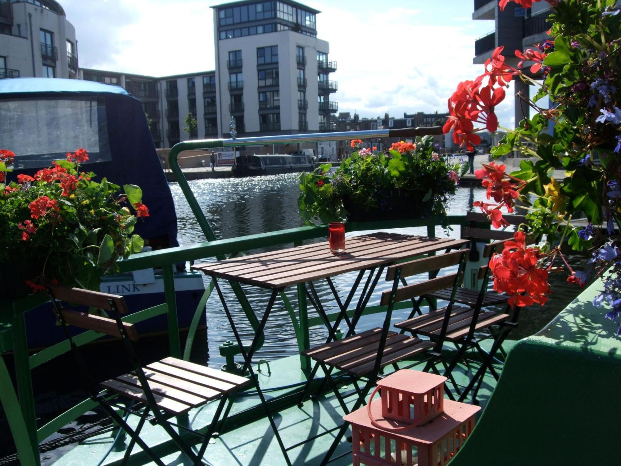 Edinburgh - Houseboats Hotel Bagian luar foto