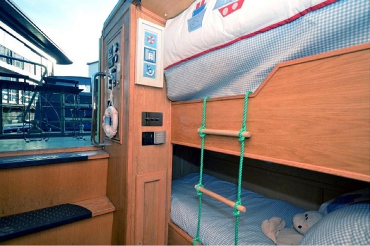 Edinburgh - Houseboats Hotel Bagian luar foto